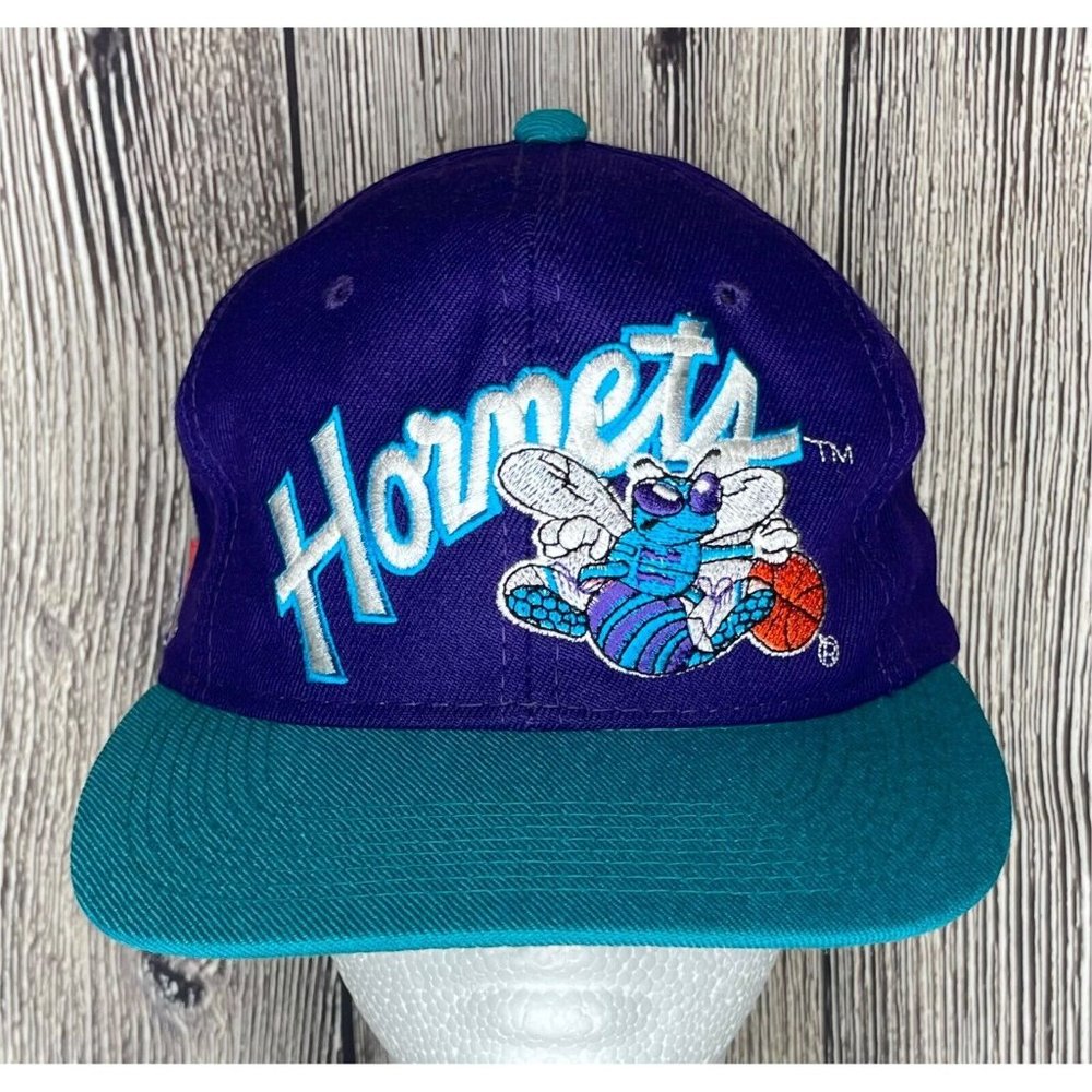 VTG 90s Charlotte Hornets Sports Specialties NBA Wool Snapback Hat Cap Purple